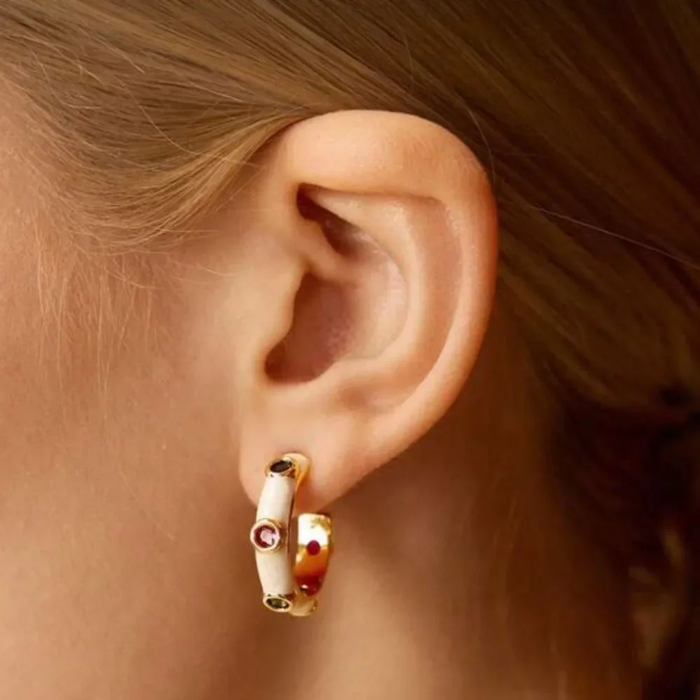 Gold Hoop Earrings Q376